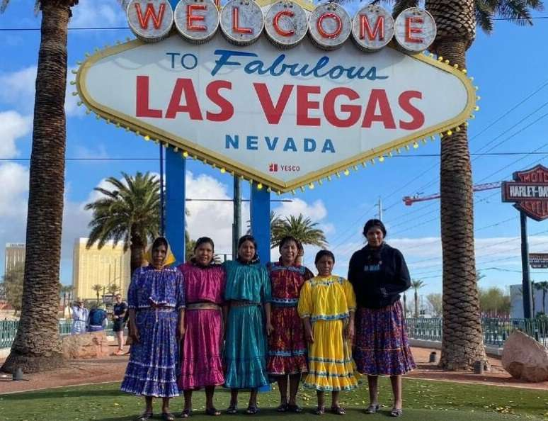 Mujeres rarámuris corren de Los Ángeles a Las Vegas