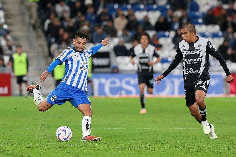 Necaxa y Rayados chocan en busca de liguilla directa