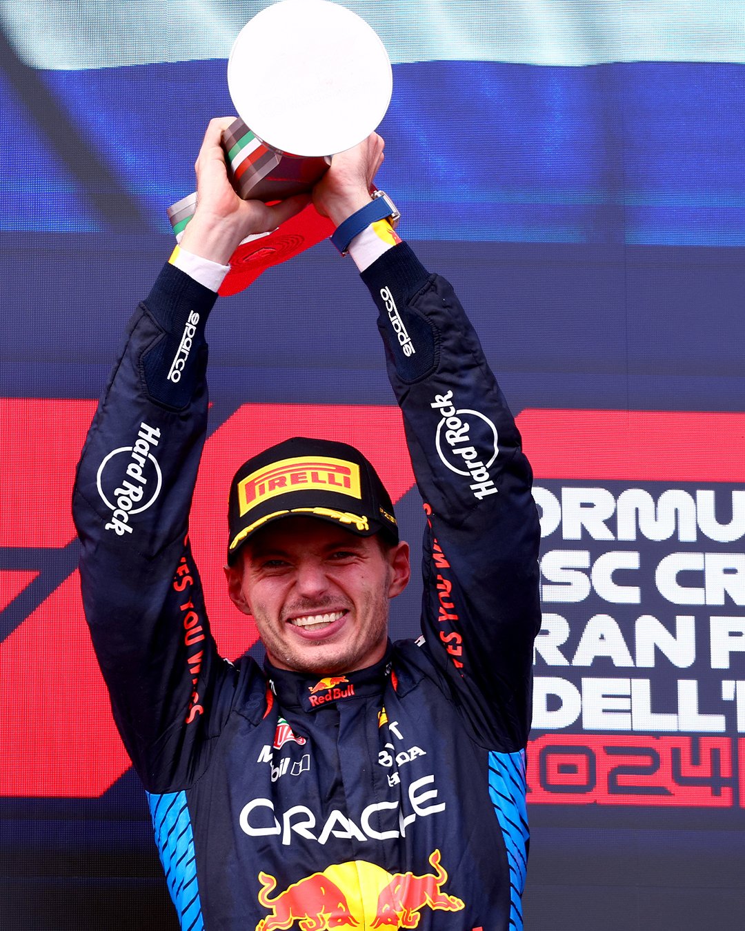 Max Verstappen gana el Gran Premio de Fórmula 1 y Checo Pérez termina en octavo