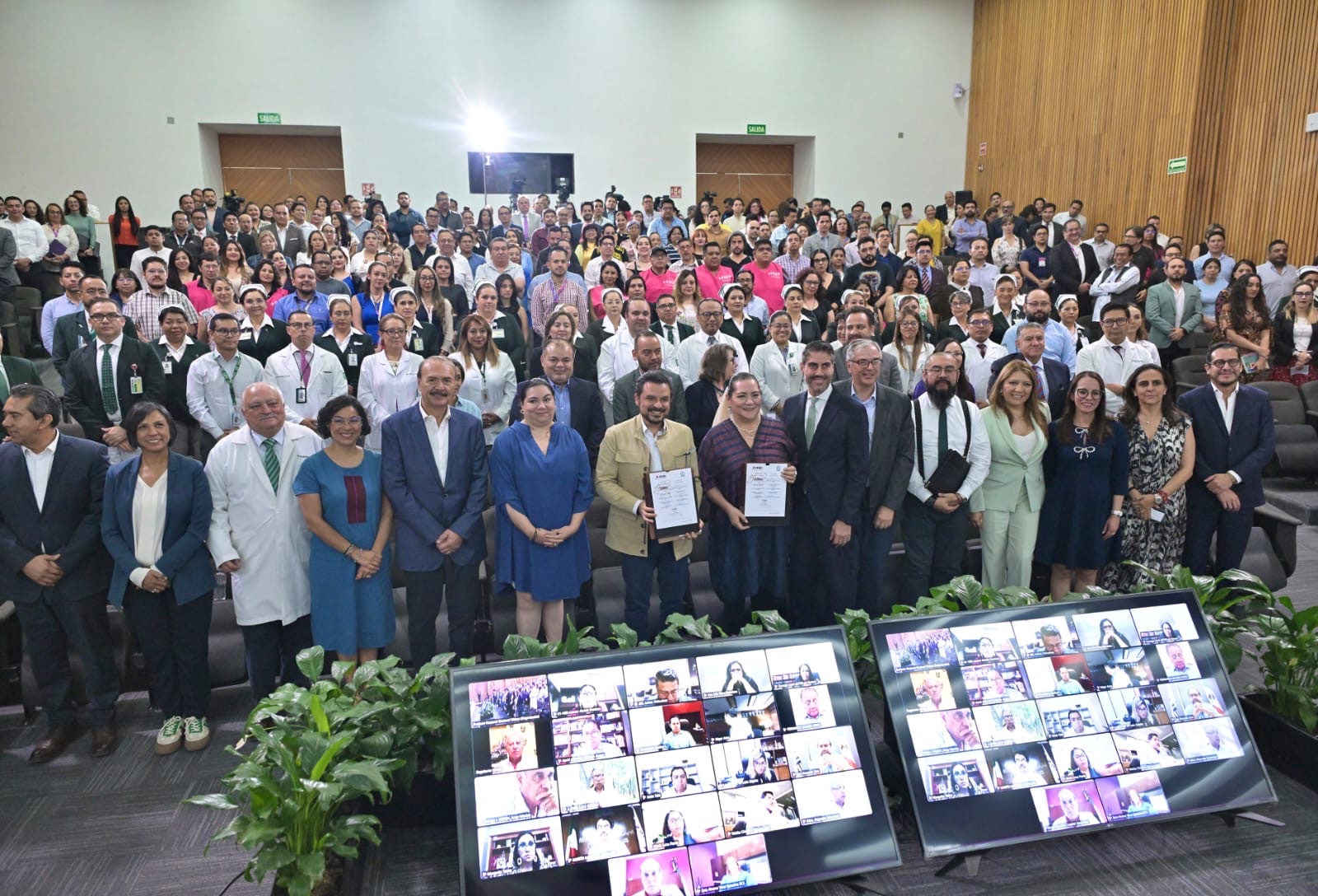 Firman INE e IMSS convenio para garantizar primeros auxilios a personal electoral