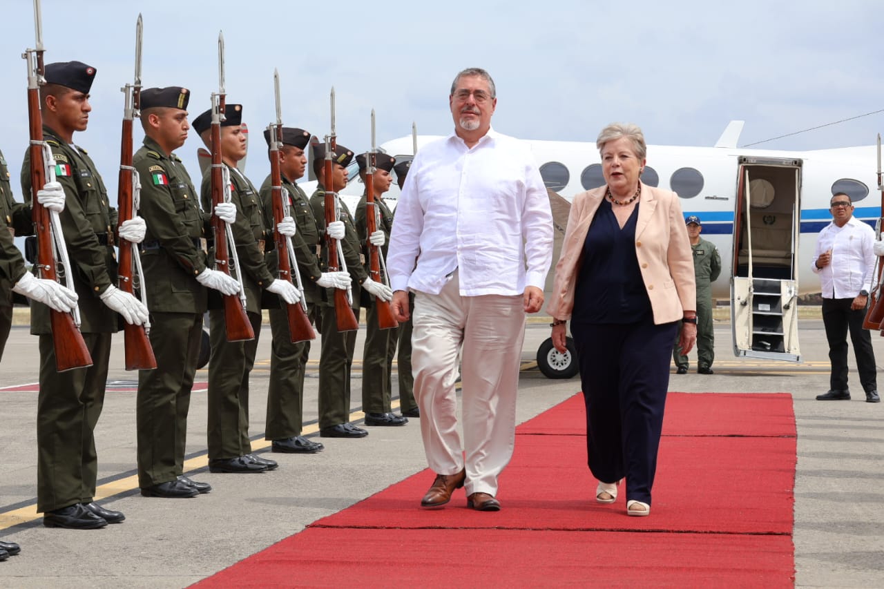 Buscarán AMLO y presidente de Guatemala expandir el Tren Maya a Centro América