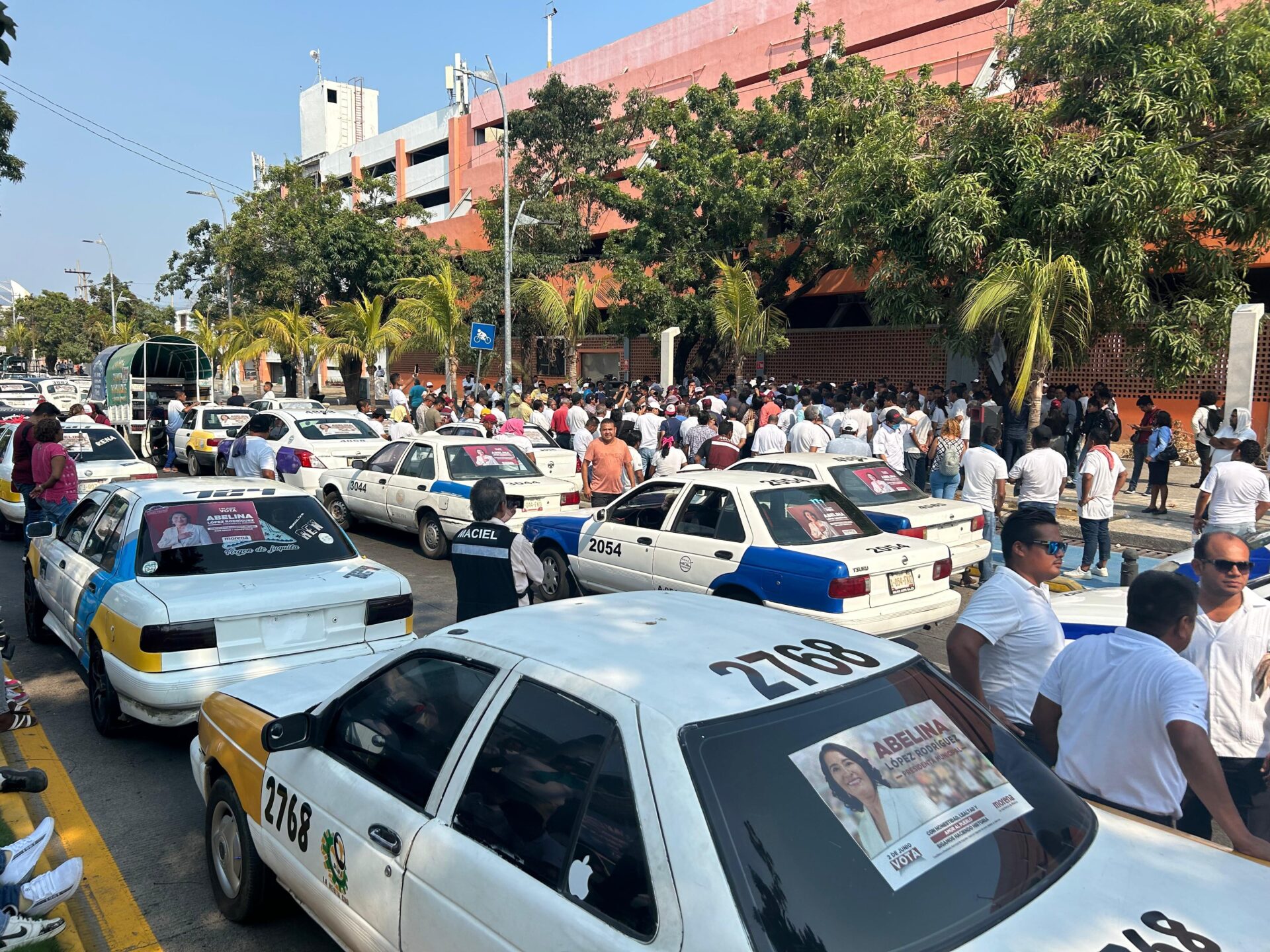 Transportistas se suman a campaña de reelección de Abelina López