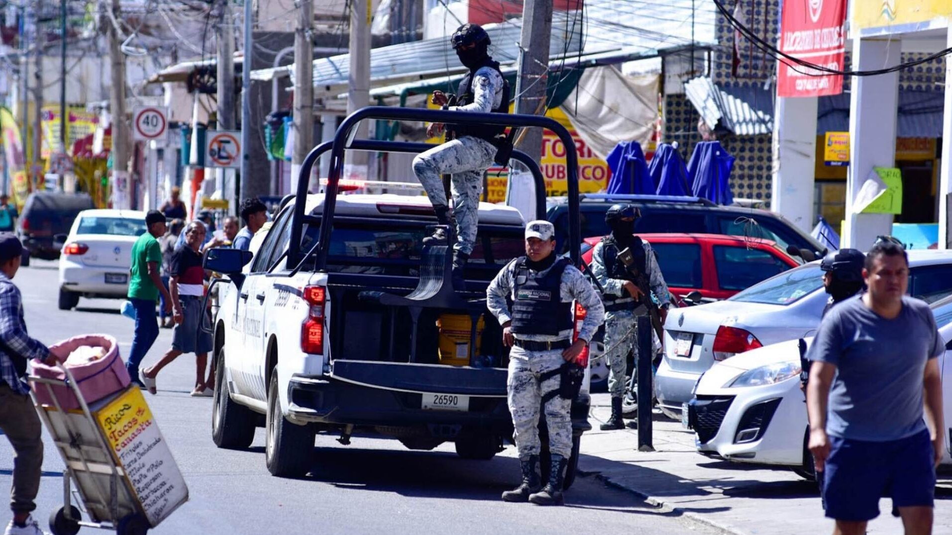 Instalan puntos de inspección en calles y avenidas de Acapulco