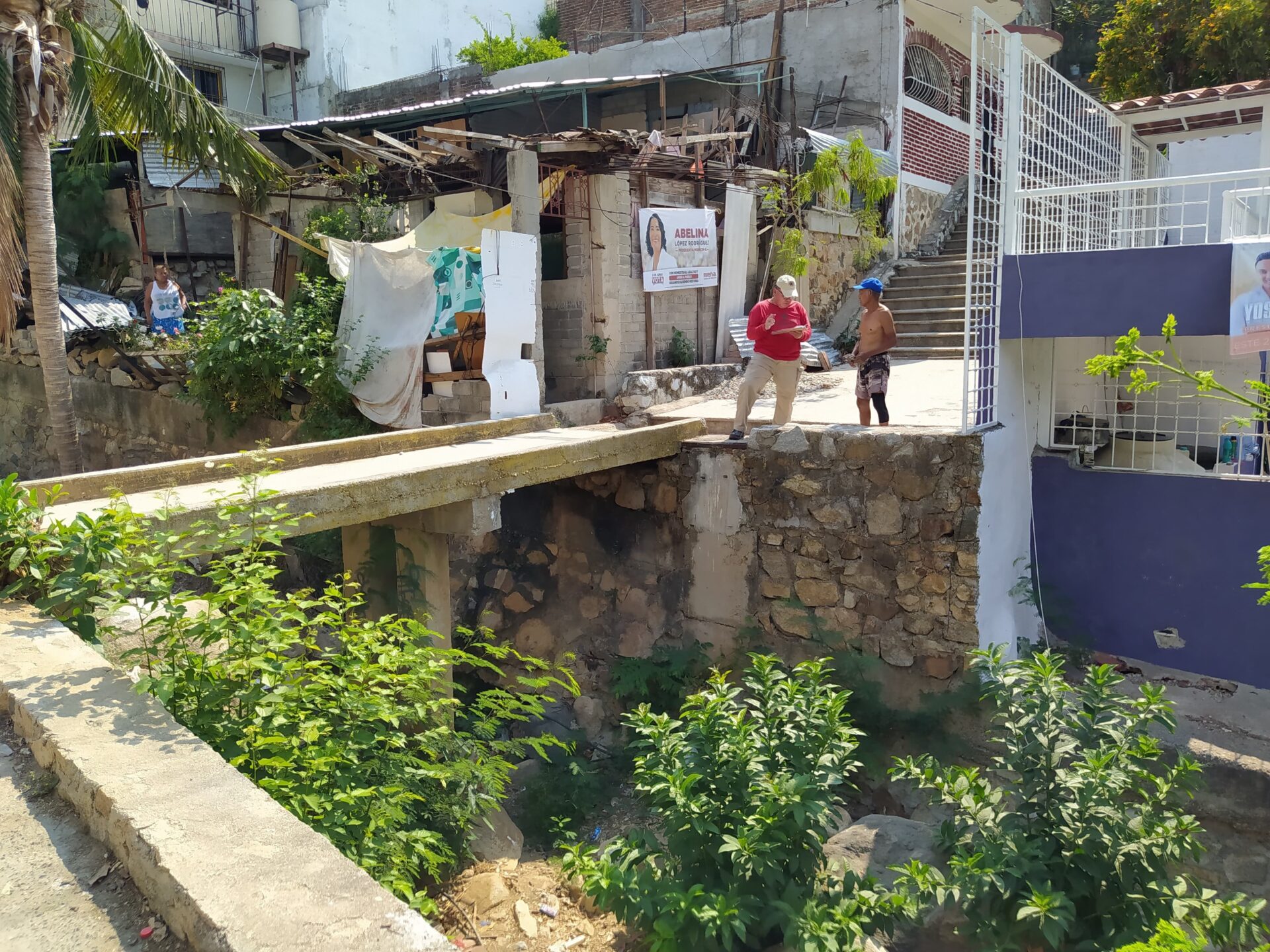 Acapulco registra más de 180 viviendas en zonas de alto riesgo