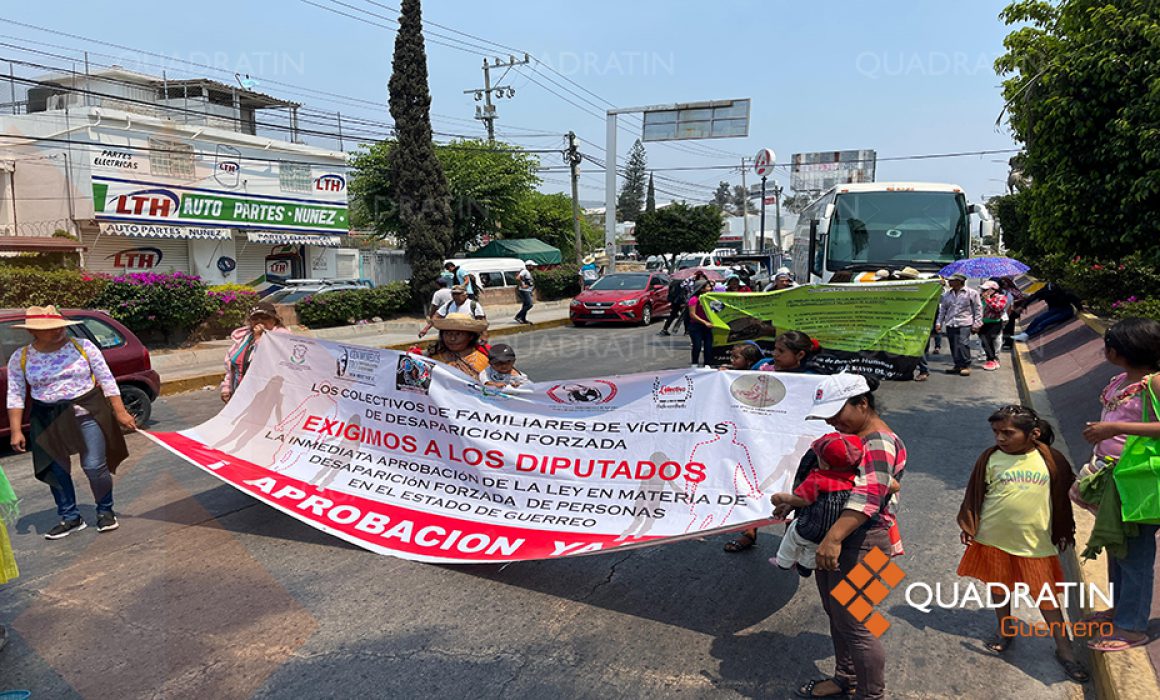 Marchan por la paz en Chilpancingo