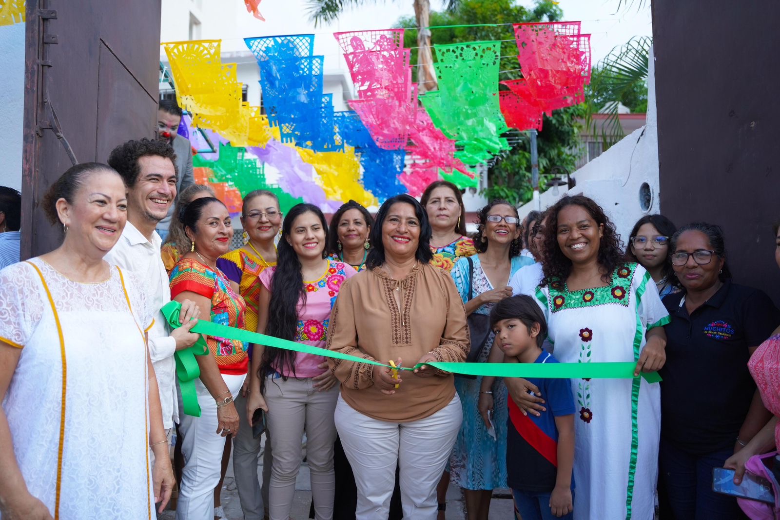 Inaugura Abelina López un Rincón Oaxaqueño en Acapulco