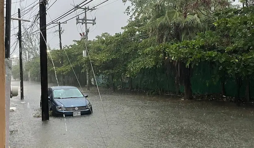 Sufre Cancún inundaciones por la Tormenta Tropical Alberto