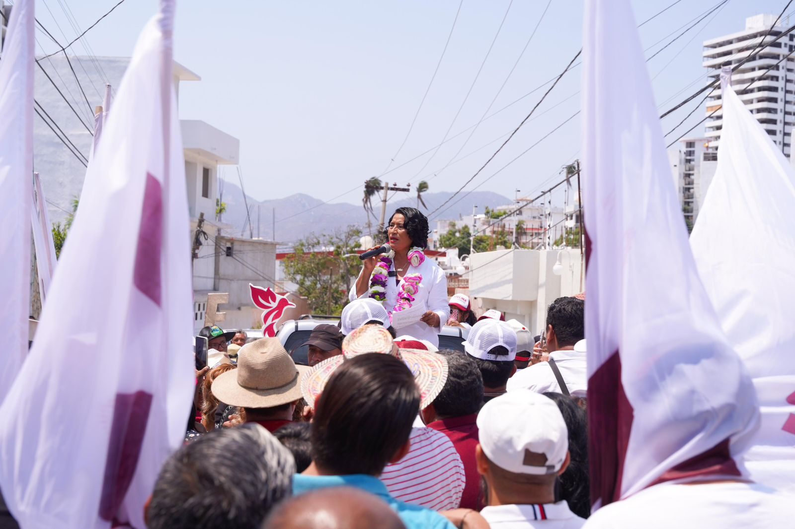 Recibe Abelina López Rodríguez constancia de mayoría con 166 mil 611 votos