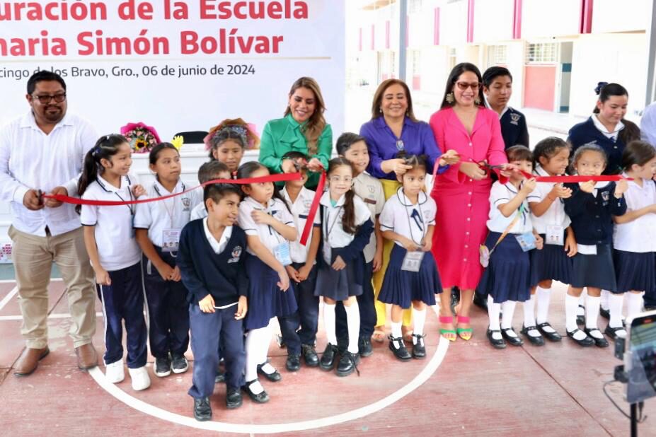 Entrega Evelyn Salgado construcción de Escuela Primaria en Chilpancingo