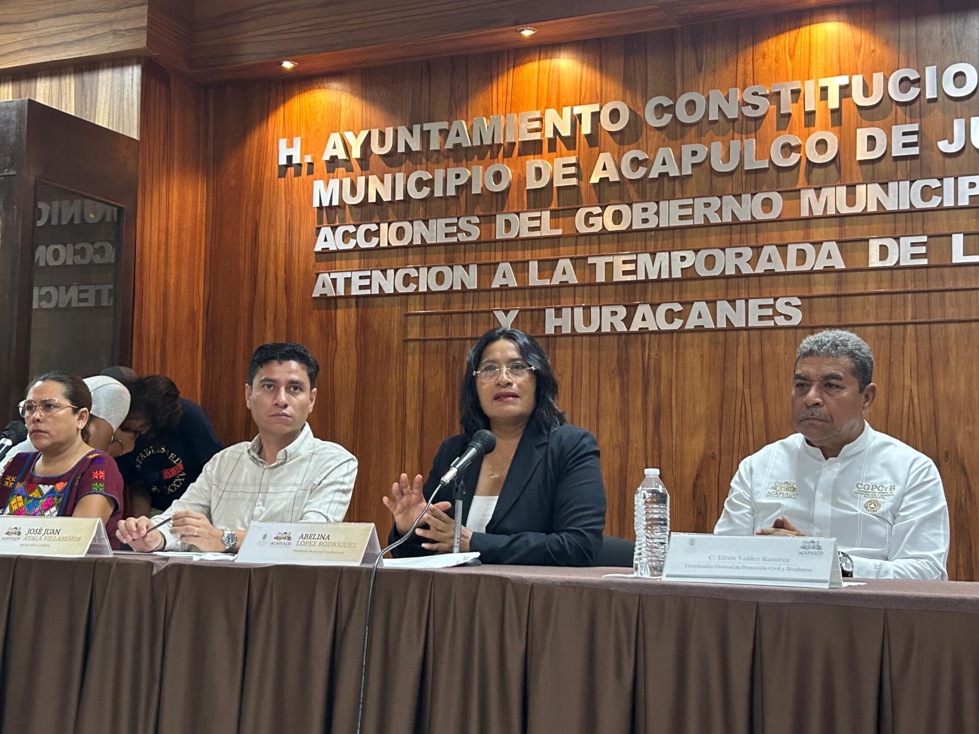 Abelina López regresa a sus funciones como alcaldesa