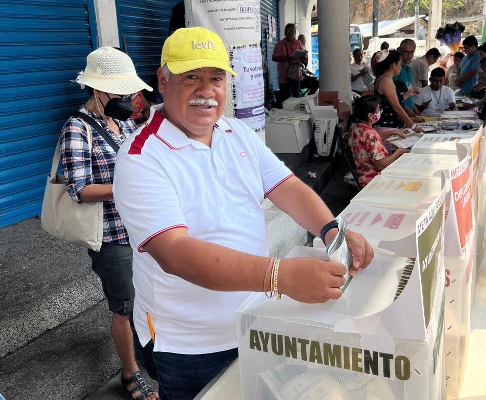 Víctor Aguirre llama a salir a votar sin miedo este domingo