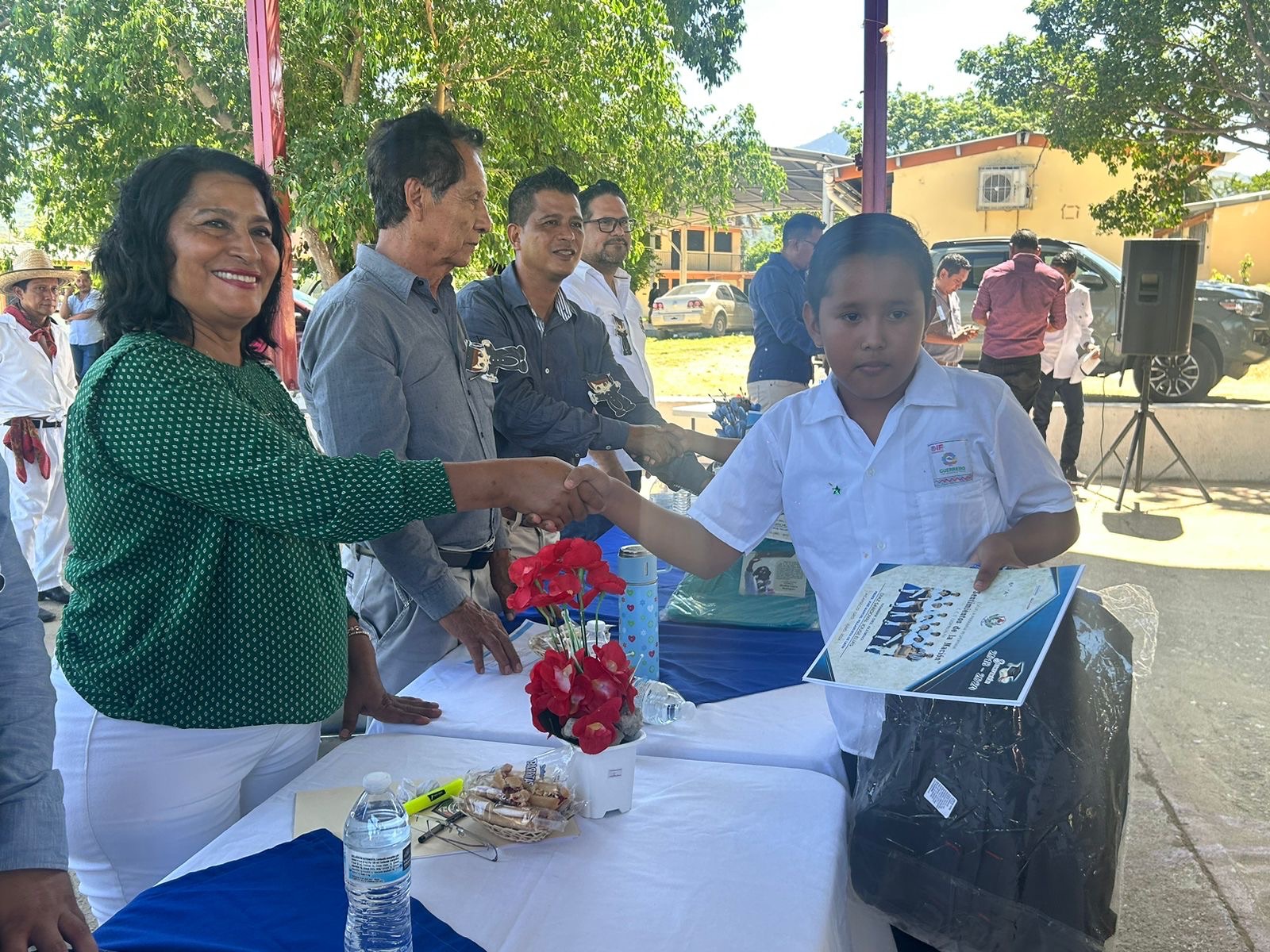 Amadrina Abelina a la generación 2018-2024 de la Escuela Primaria Sentimientos de la Nación