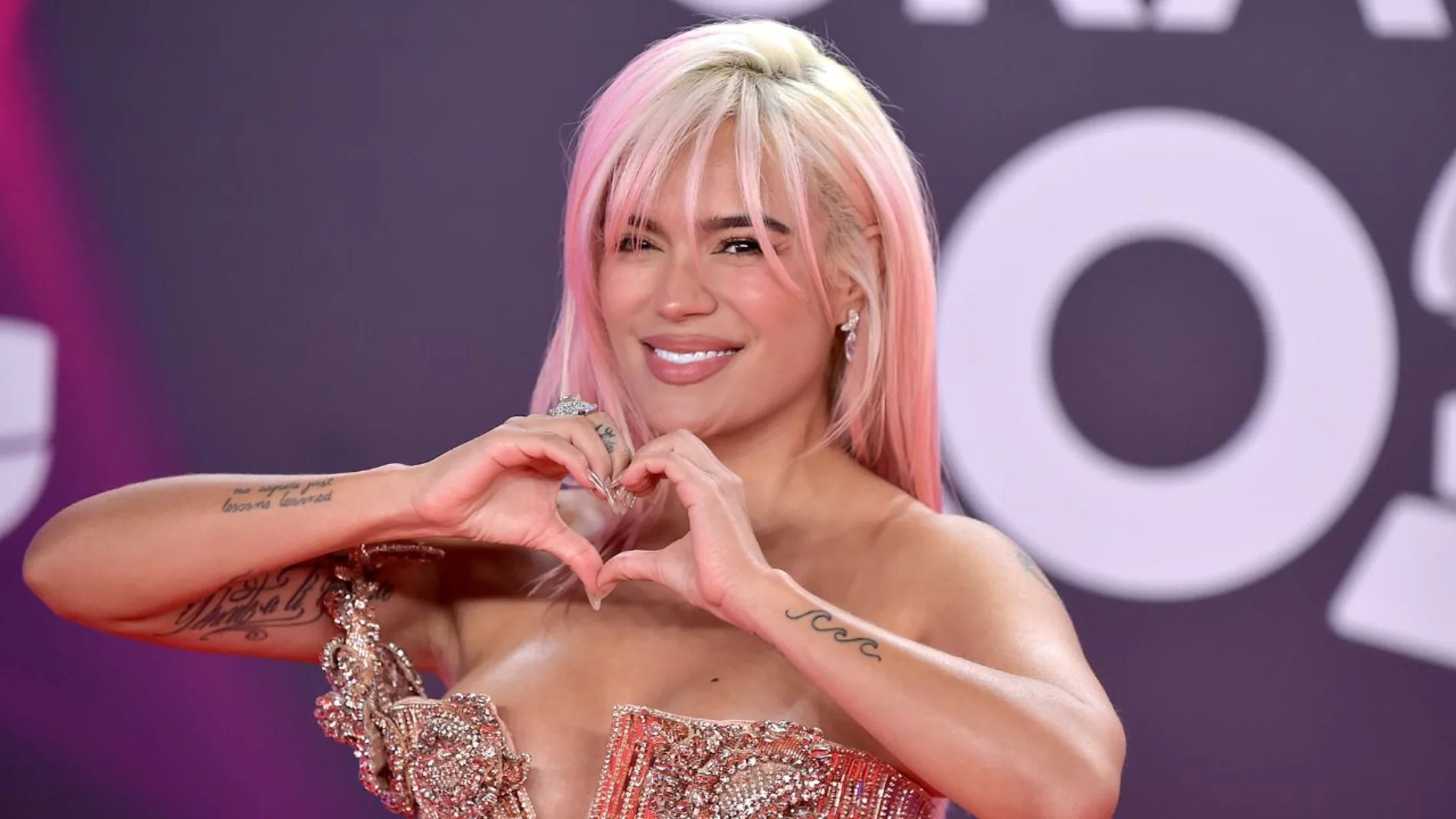 Anuncia Karol G transmisión en vivo del último concierto de su tour