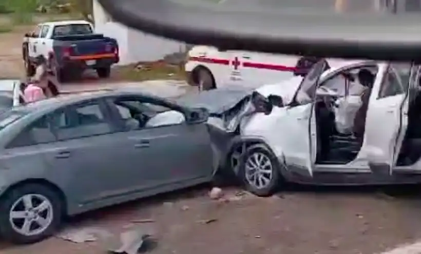 Accidente en Querétaro deja una mujer sin vida y dos lesionados