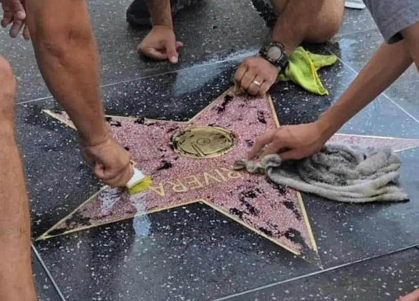 Vandalizan estrella de Jenni Rivera en Hollywood