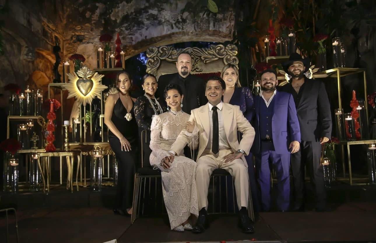 ¡Escándalaaa! Ángela Aguilar y Christian Nodal se casan en ceremonia privada