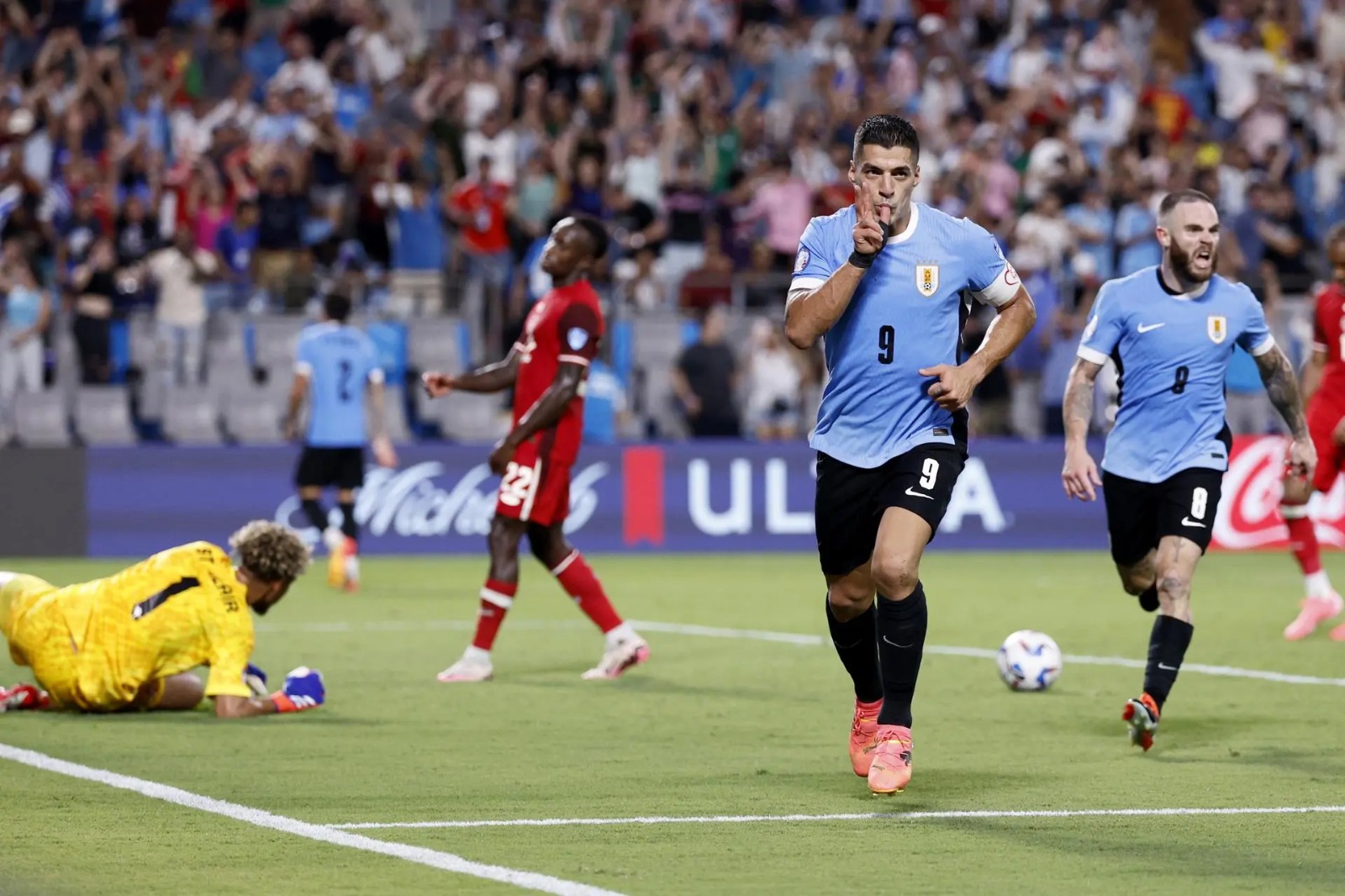 Uruguay vence a Canadá y se queda con el tercer lugar de la Copa América