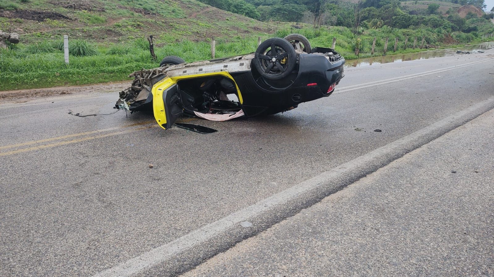 Accidente en el libramiento de Ometepec, deja un muerto y dos heridos