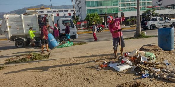 Por vacaciones de verano, intensifican labores de limpieza en Acapulco