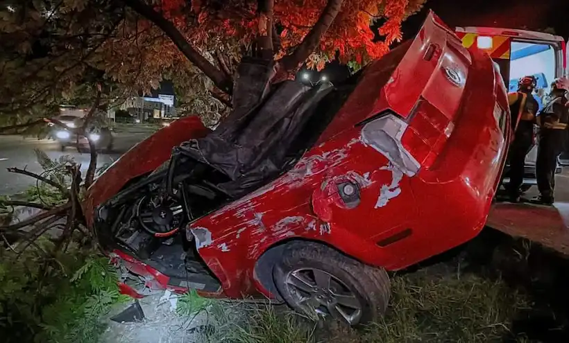 Accidente en Paseo de la República deja dos conductores hospitalizados en Querétaro