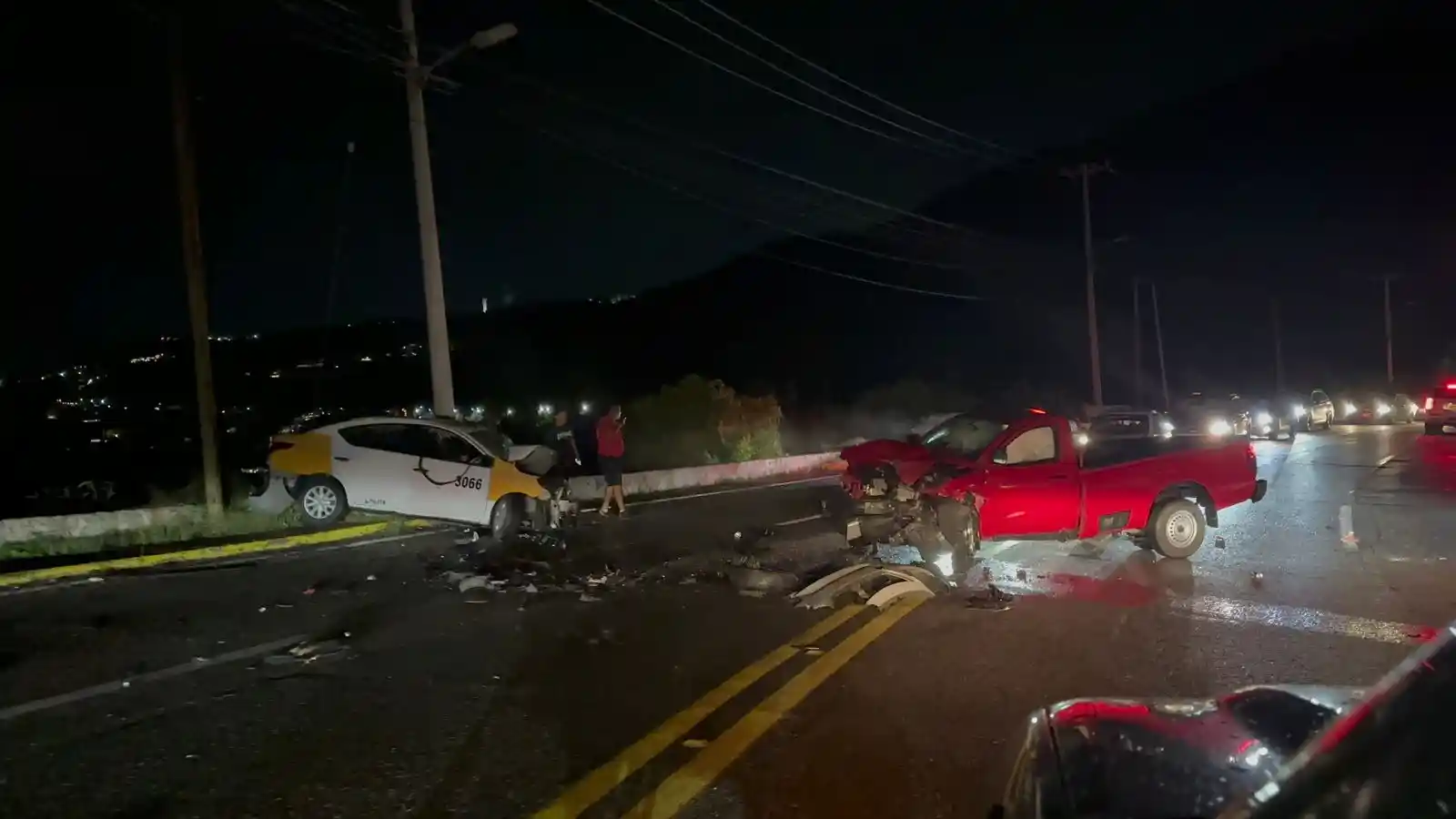 Fatal accidente en la Escénica de Acapulco deja seis personas sin vida