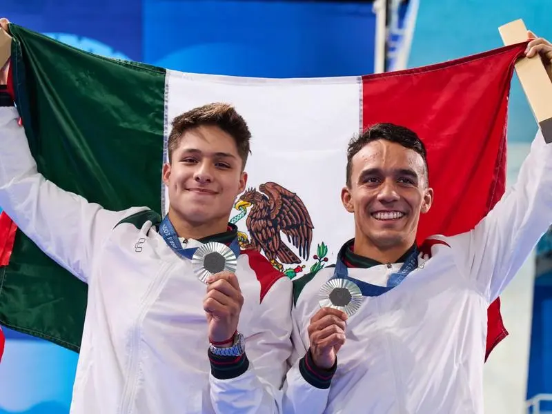 México conquista la plata en trampolín sincronizado en París 2024