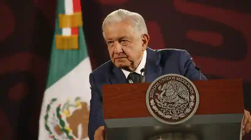 López Obrador minimiza amenazas de calificadoras ante posible Reforma Judicial