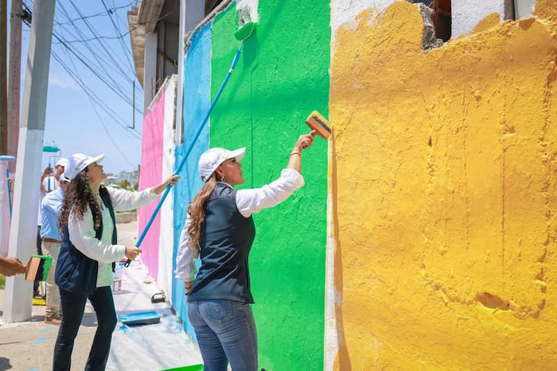 Inicia Evelyn Salgado programa Juntos Pintemos Acapulco