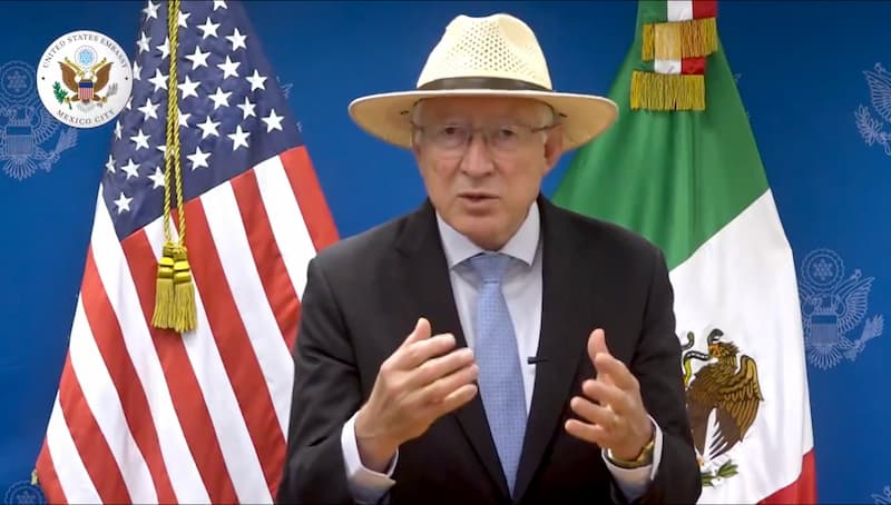 Ken Salazar responde a AMLO y afirma que Zambada fue llevado a EUA