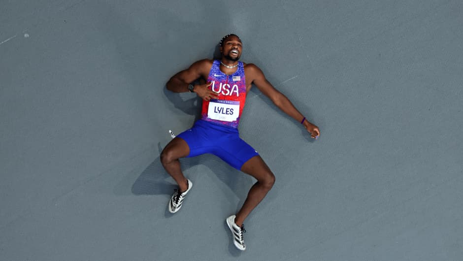 Noah Lyles gana bronce en los 200 metros de París 2024 pese a competir con Covid