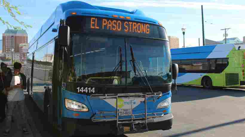 Un ingeniero en sistemas partió desde Canadá y llegó a México “en transporte público”