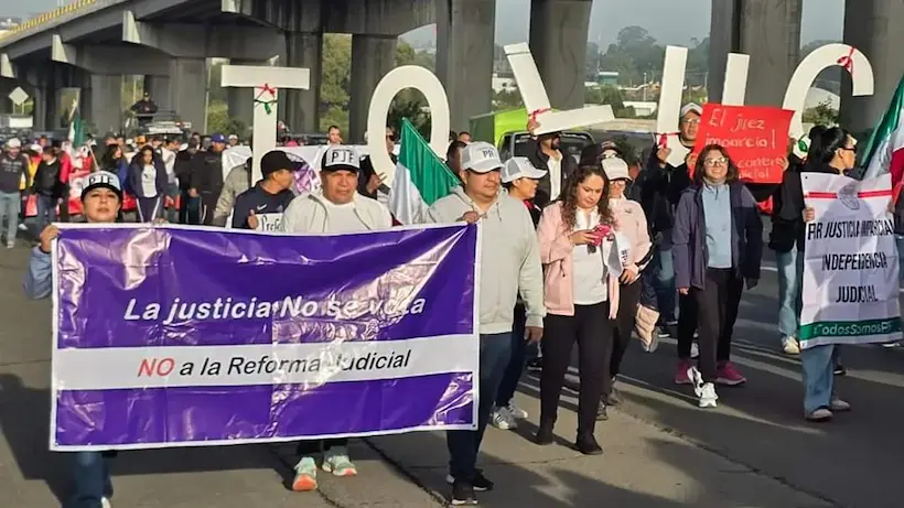 Marchan en la México-Toluca contra la Reforma Judicial