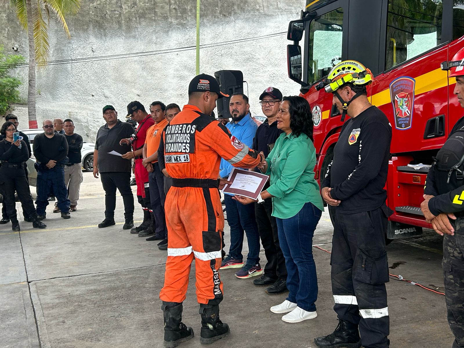 “Unidos somos fuerza”: reconoce Abelina López  a  voluntarios