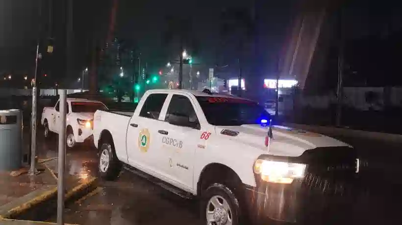 Lluvias de John provocan inundaciones, cortes de luz y deslaves en Acapulco