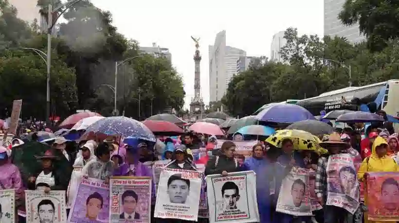 Padres de normalistas desaparecidos de Ayotzinapa “no tendrán tolerancia a Sheinbaum”, advierten