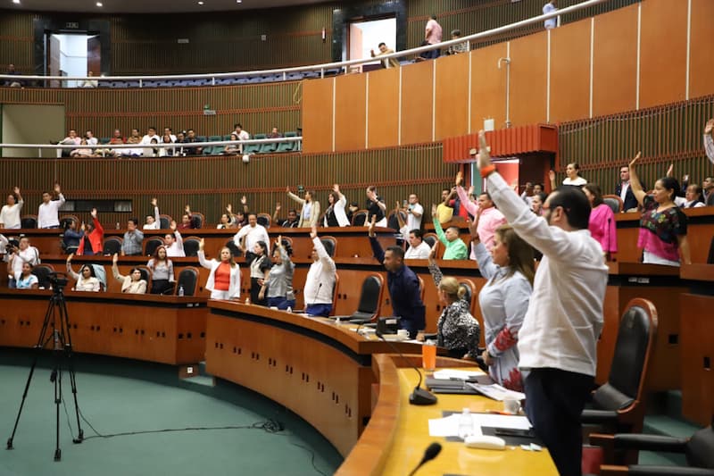 Conforman grupos parlamentarios en el Congreso de Guerrero