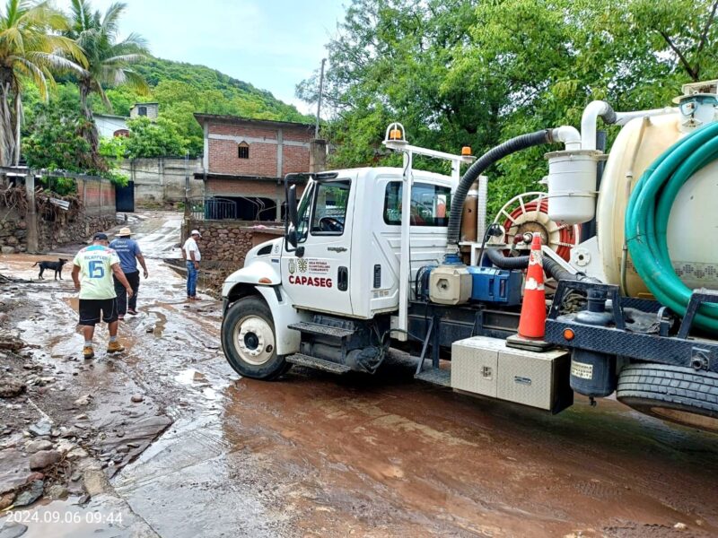 Instruye Evelyn Salgado desazolve en Tlapehuala