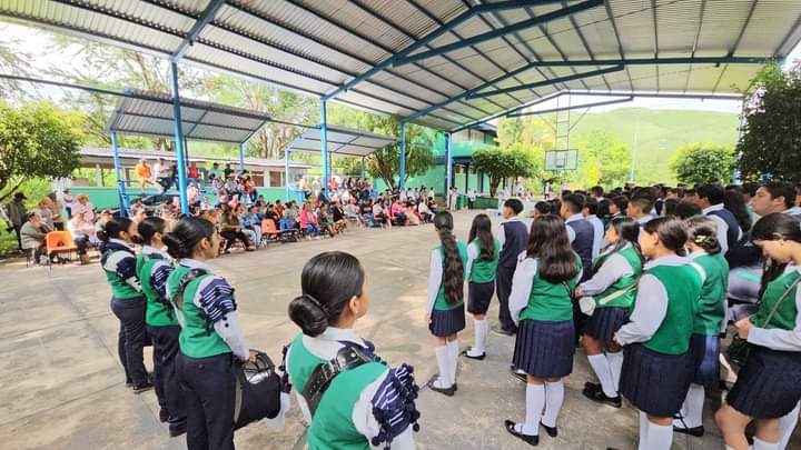 Vuelven a clases presenciales escuelas de educación básica en Leonardo Bravo