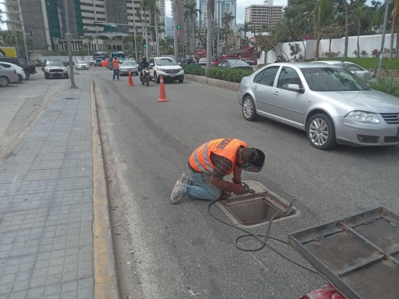 Ordena Evelyn Salgado limpiar Avenida Escénica de Acapulco ante lluvias