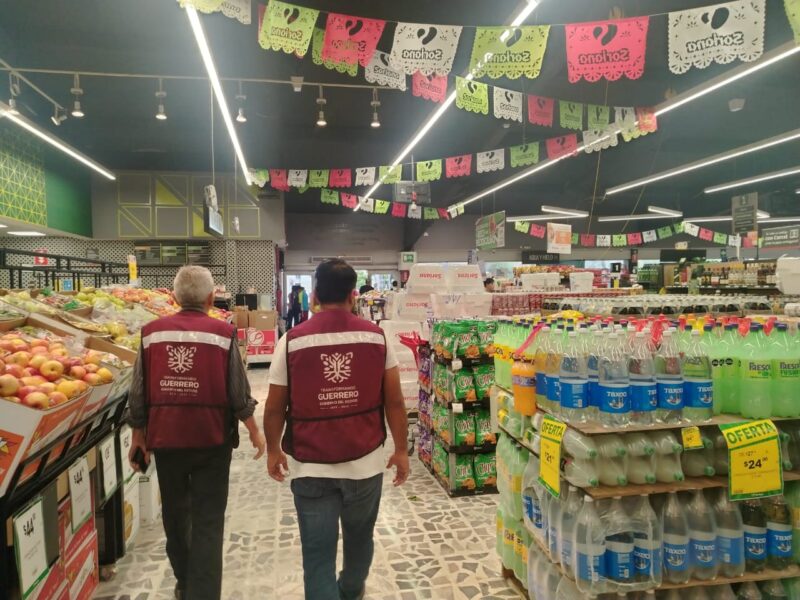 Garantizan Sefodeco abasto de alimentos en los municipios afectados por John