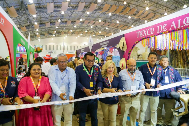 Muestra gobierno estatal cultura de Guerrero en el Tianguis Nacional de Pueblos Mágicos