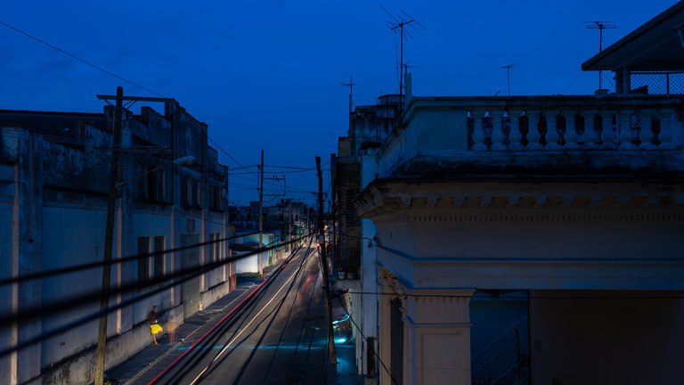 Cuba comienza a recuperar la electricidad tras cuatro días de apagón nacional