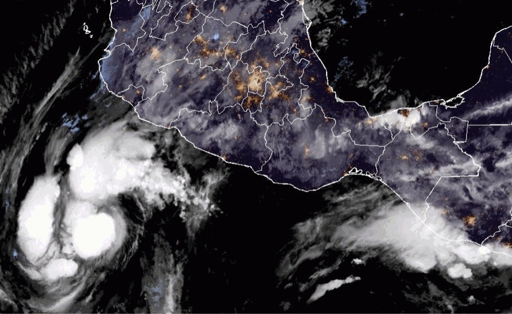 Huracán Kristy se intensifica a categoría 3; advierten por oleaje elevado en Baja California