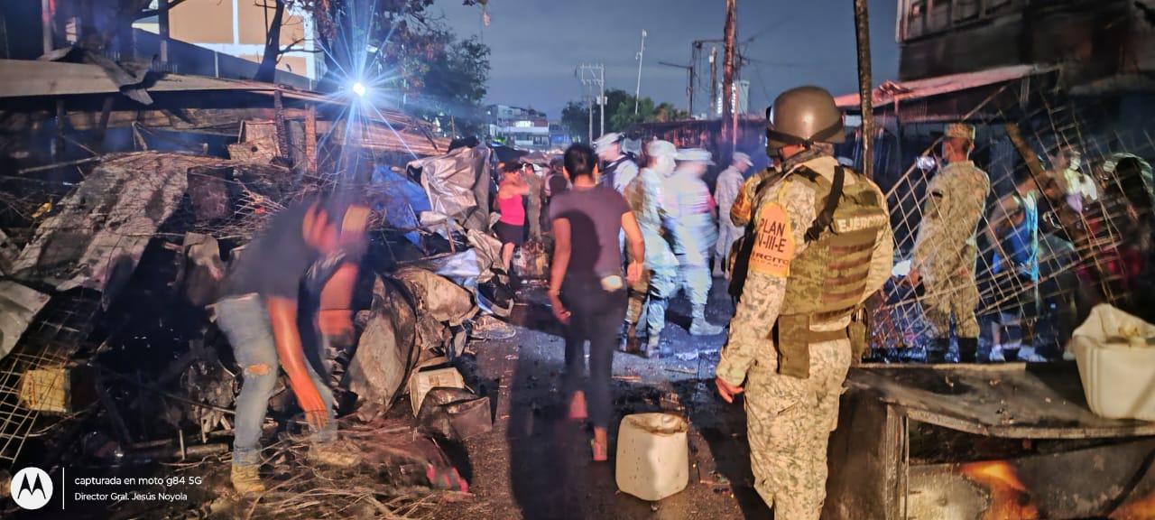 Incendio dejó 25 locales del Mercado Central de Acapulco en pérdida total