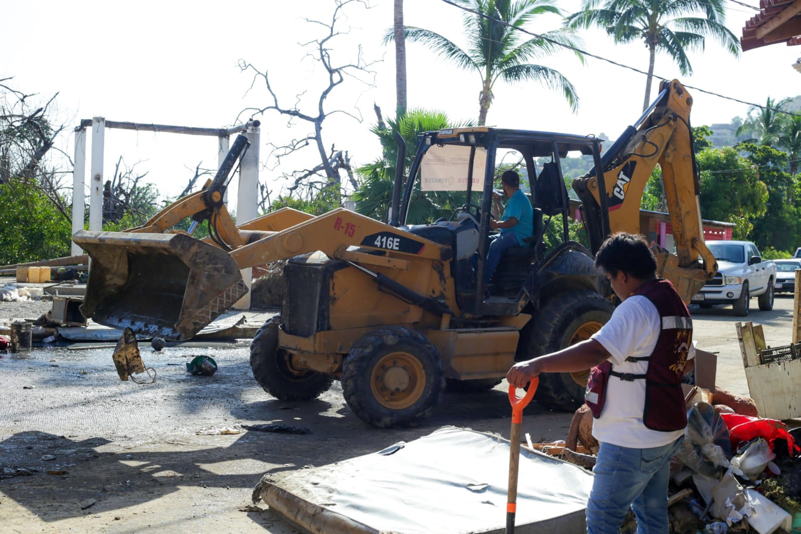 Realizan jornada integral de limpieza en Puerto Marqués