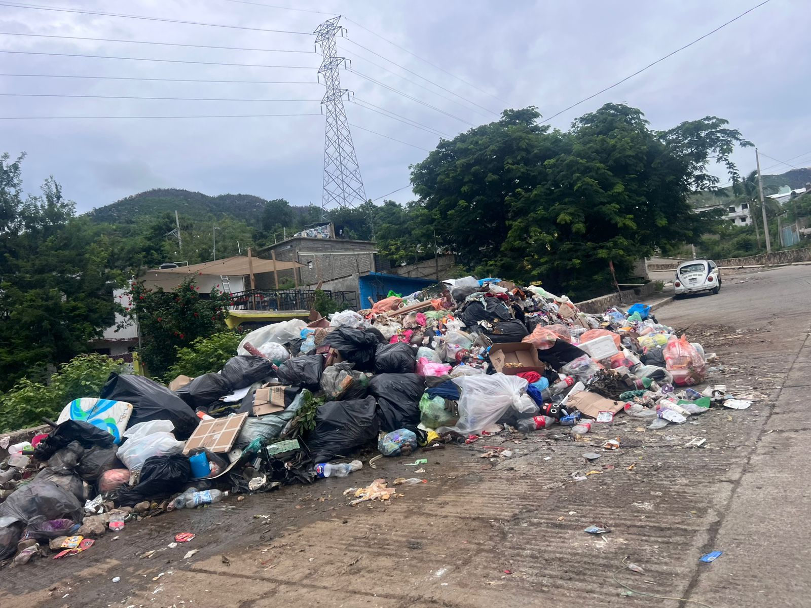 Ciudadanos denuncian puntos negros en diversas colonias de Acapulco