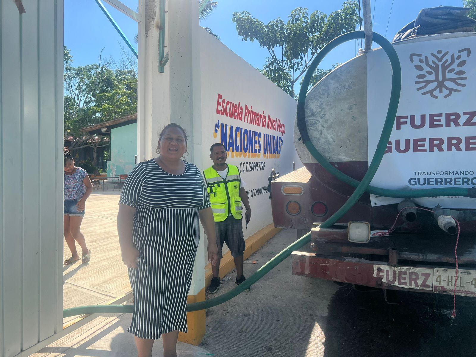 Garantiza Gobierno de Guerrero servicios básicos en escuelas tras el paso del huracán John