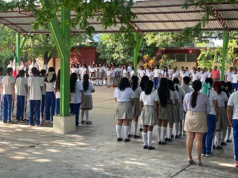 Regresan 94% a clases en Guerrero tras el paso de John