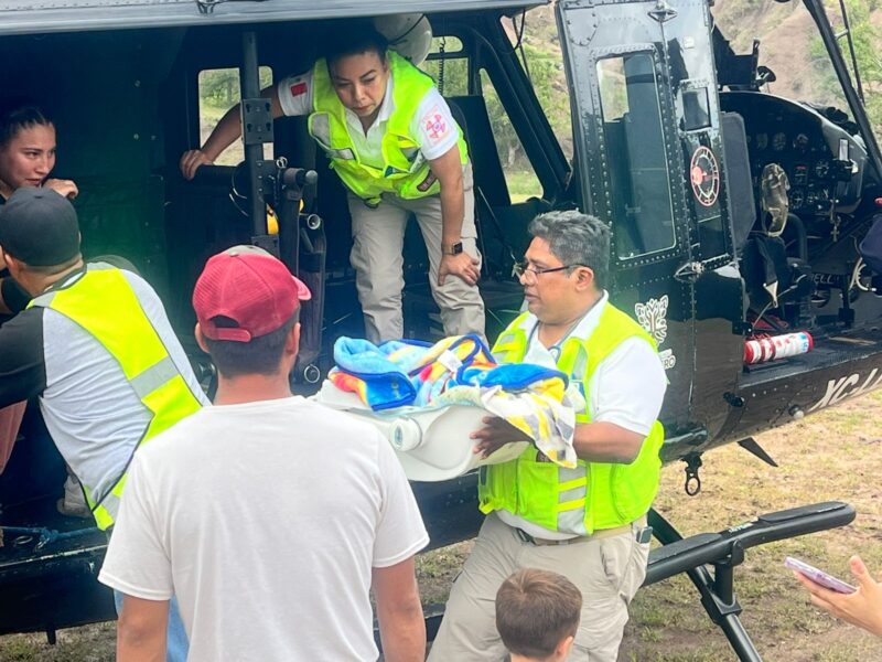 Logra SSP Guerrero traslado aéreo urgente de un bebé a Chilpancingo